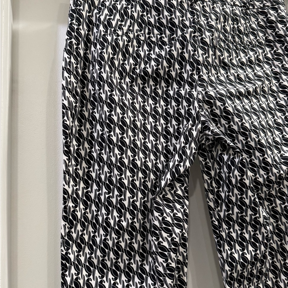 Talbots Black & White Bird Capris Size 10 Petite - Picture 6 of 13